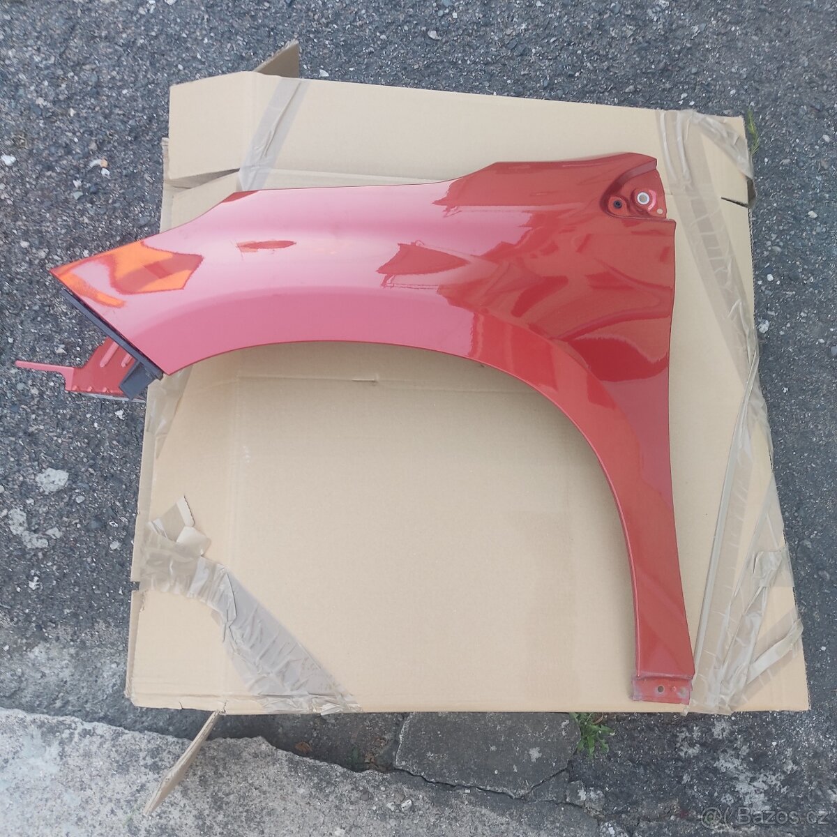 Peugeot 2008 levy prednii blatnik 2013-2019