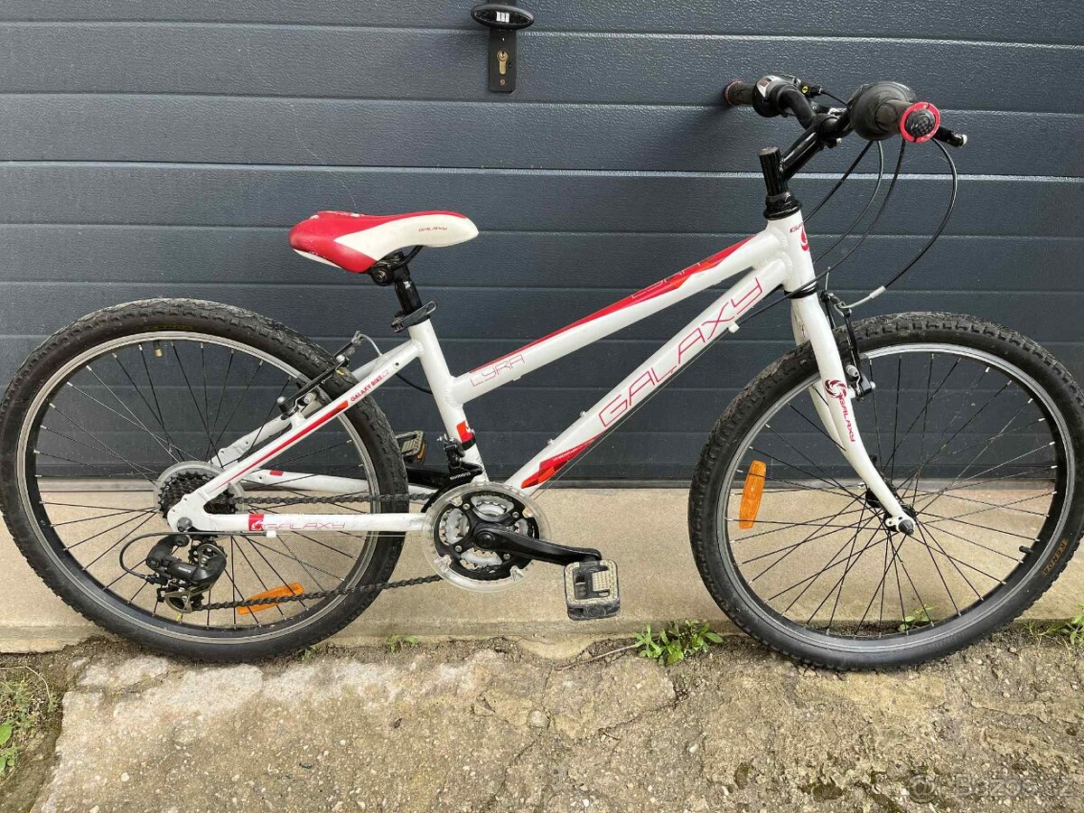Dívčí kolo GALAXY vel 24