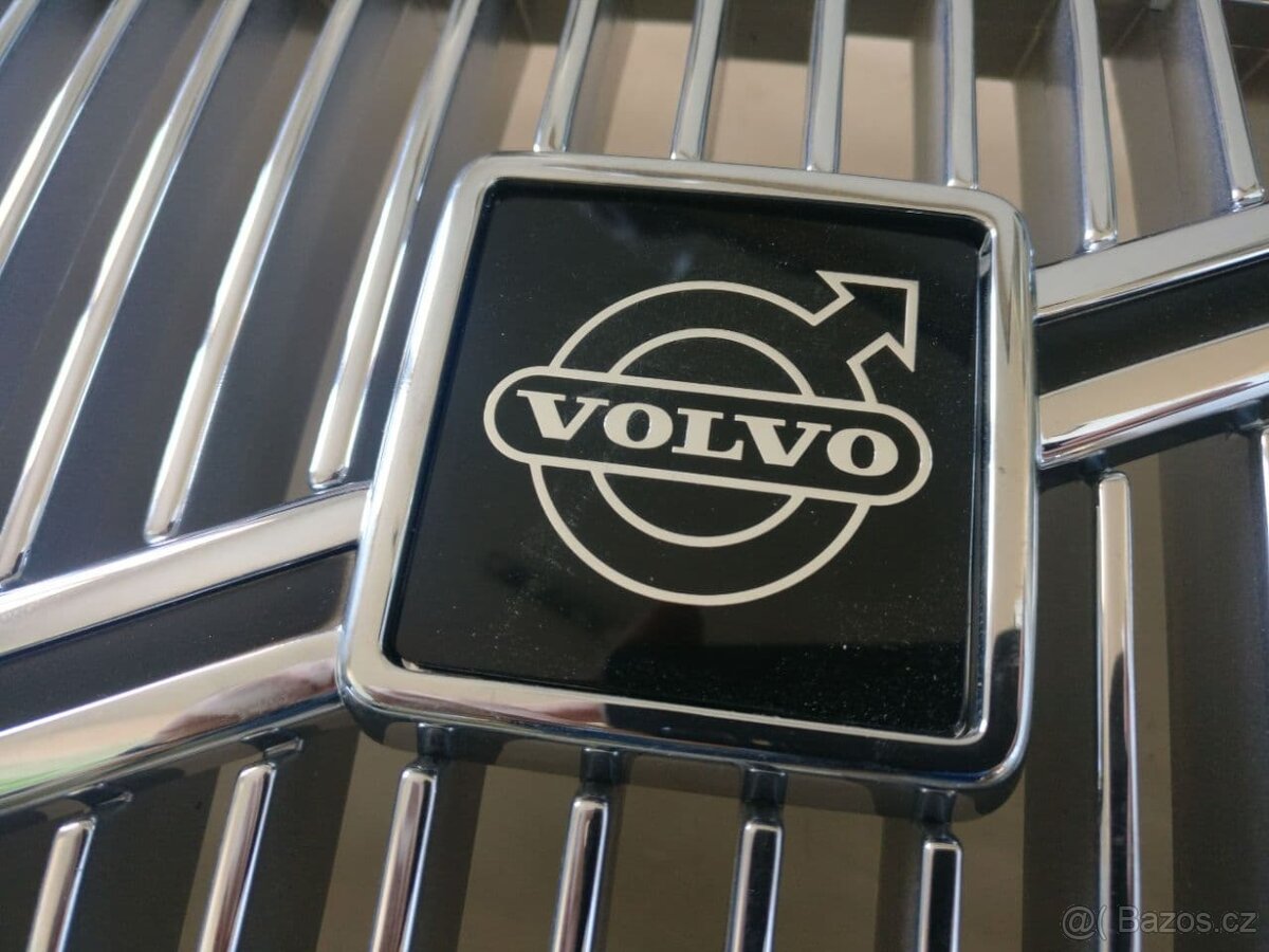 Volvo 450955 400 chromova maska chladice