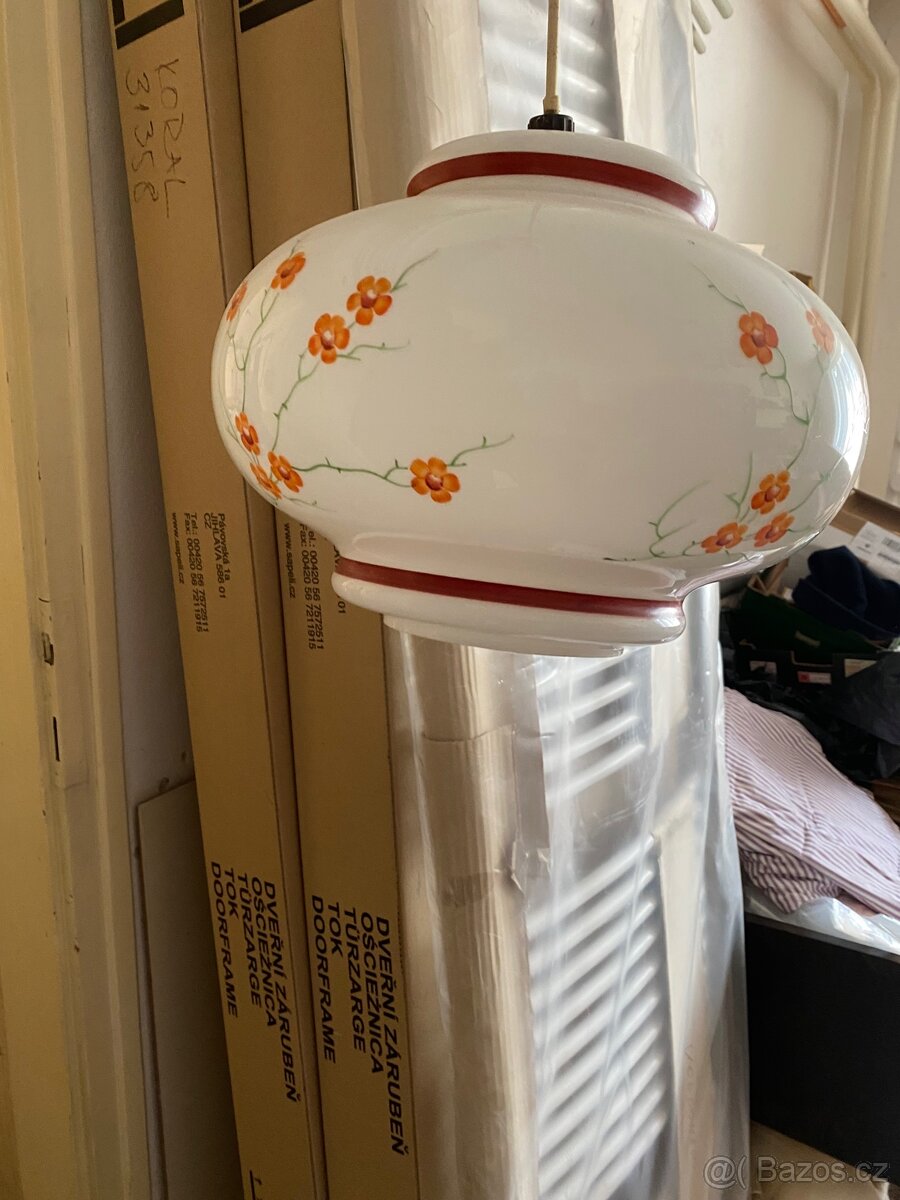 Retro lustr
