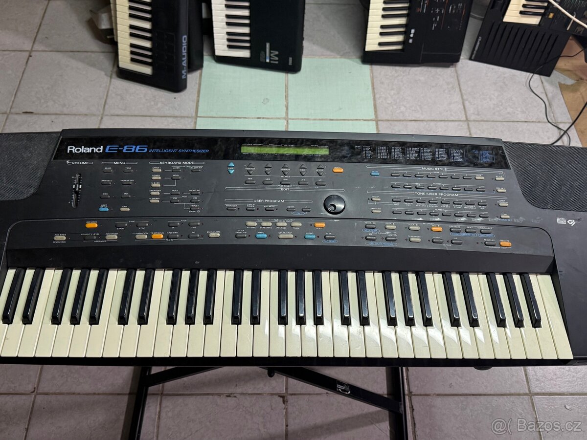 Roland E86 1996