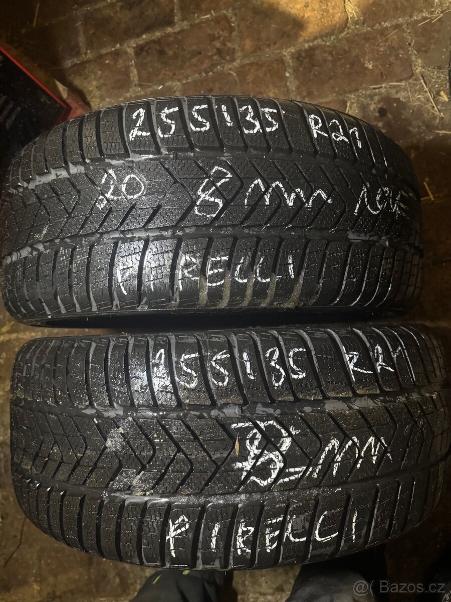 Zimní pneu 2x255/35 R21 Pirelli
