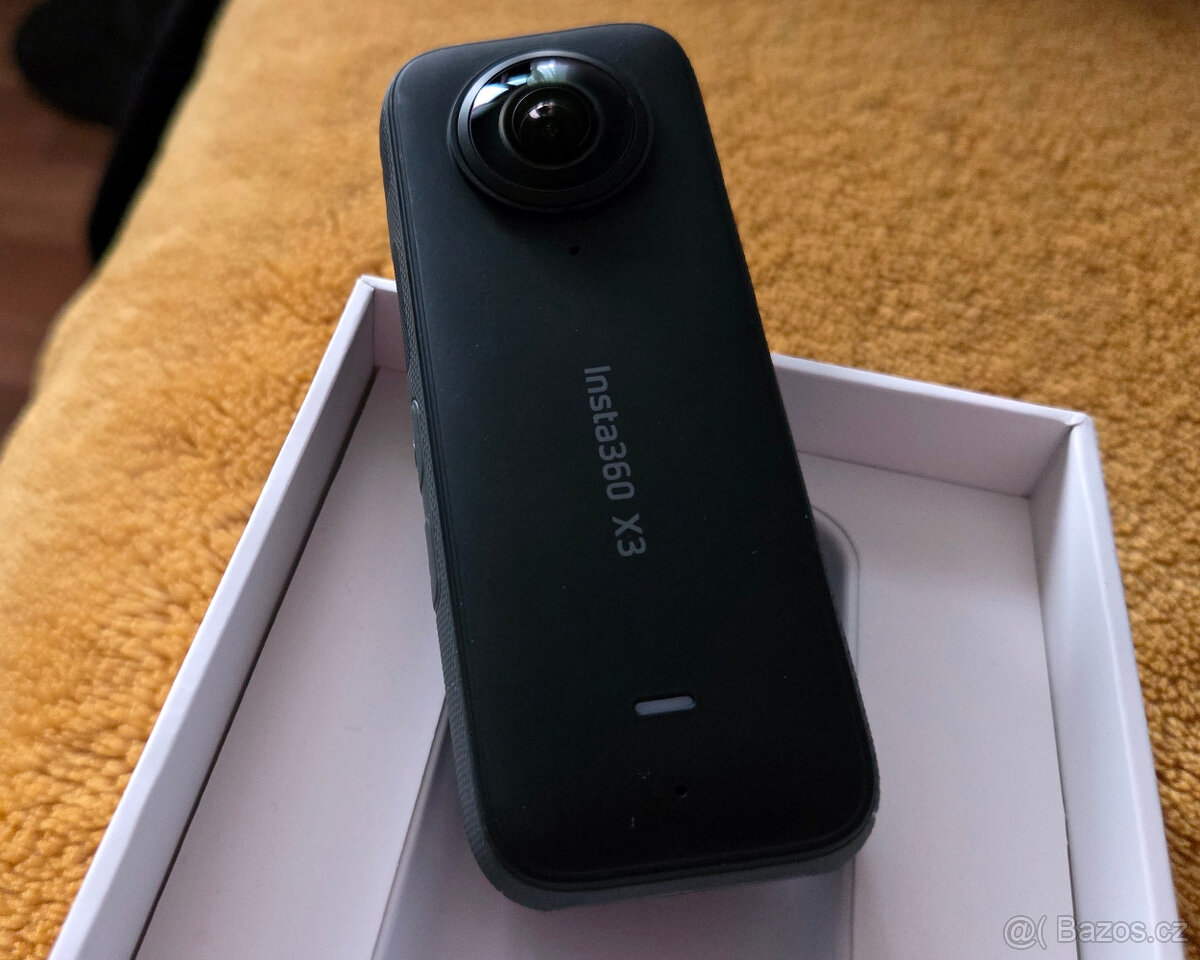 Insta360 X3