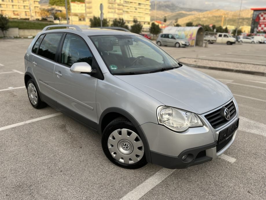 VW POLO CROSS 1.6 16V 77kw - TAŽNÉ ZAŘÍZENÍ