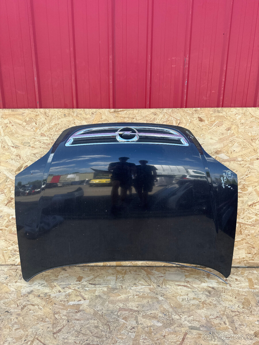 87. KAPOTA OPEL ZAFIRA A