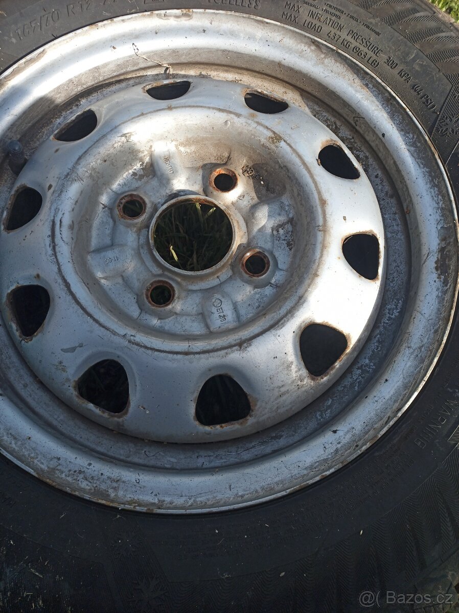 Zimní pneumatiky 165/70 R13 79 T