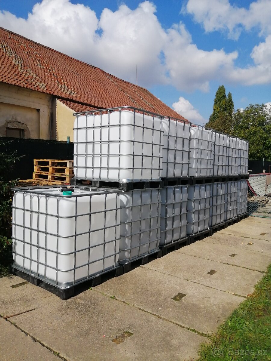 Nádrže na vodu 1000 litrů, kubikovky (i na pitnou vodu)