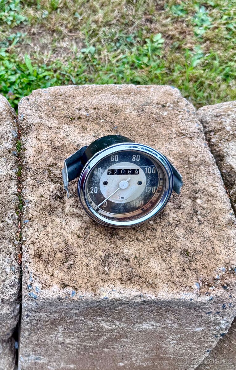 Jawa CZ 250 350 kyvacka, Sportka - tachometr