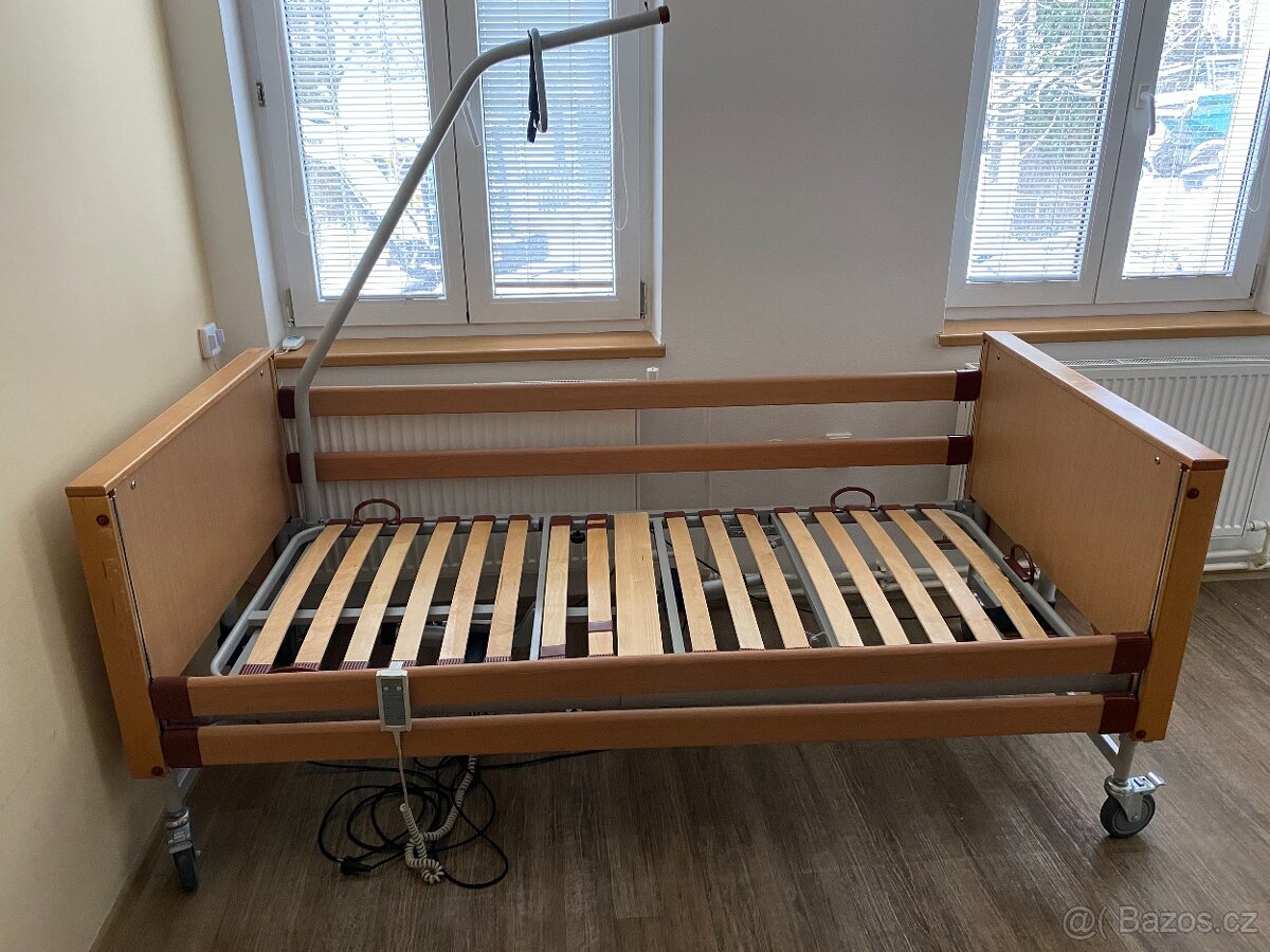 Elektrická polohovací postel