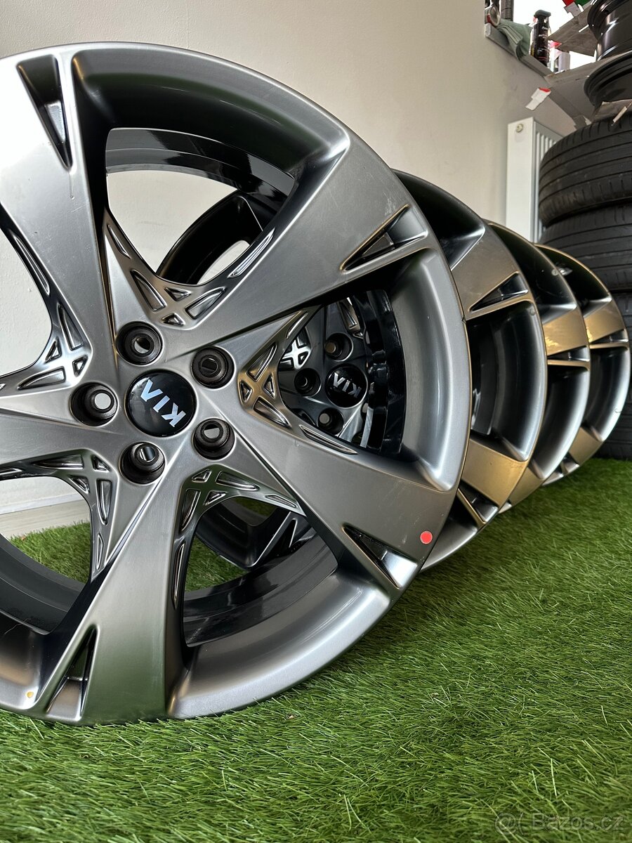 Alu kola 5x114.3 r22