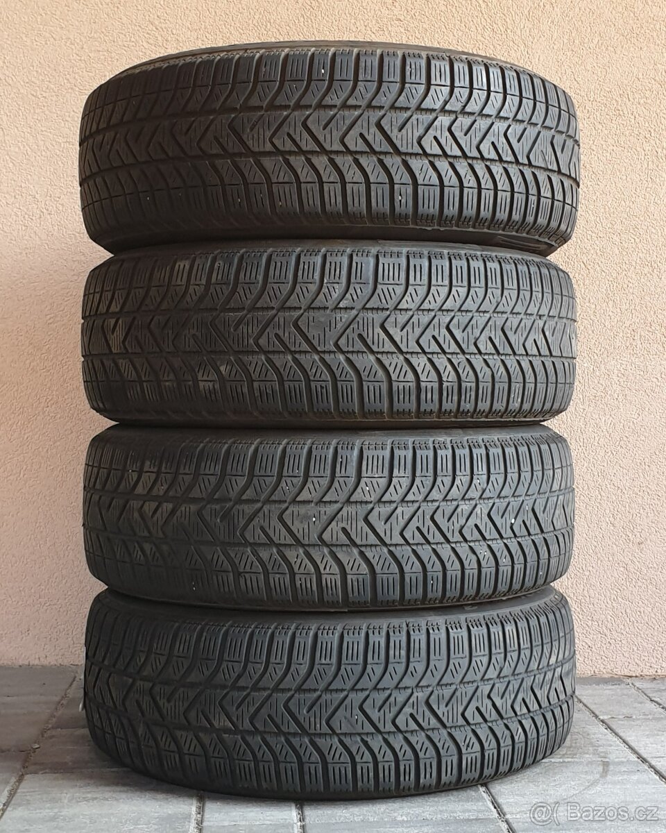 Zimní pneumatiky Pirelli 185/60 R15 č. AP49