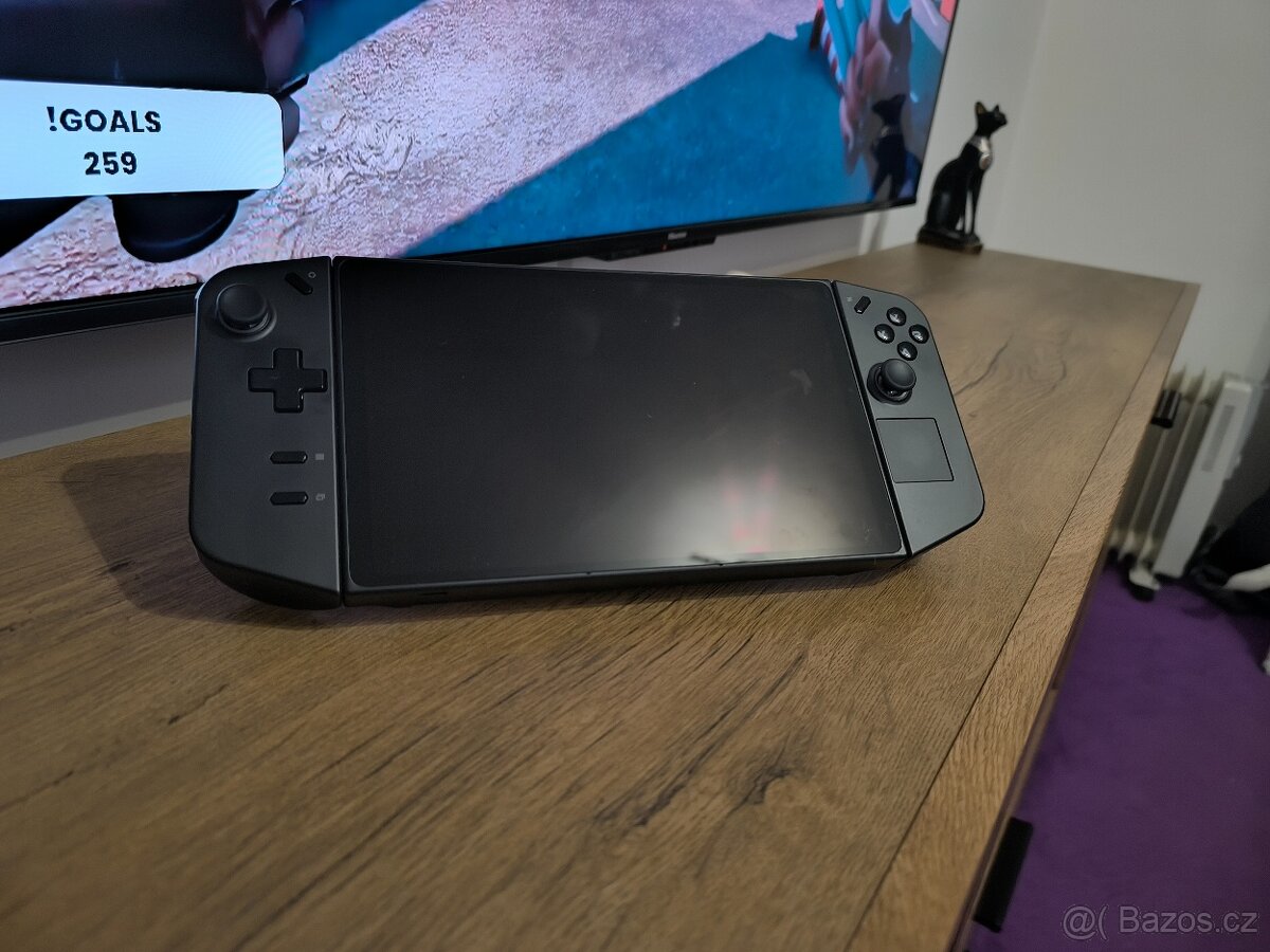 Lenovo Legion Go 8APU1 - Top stav