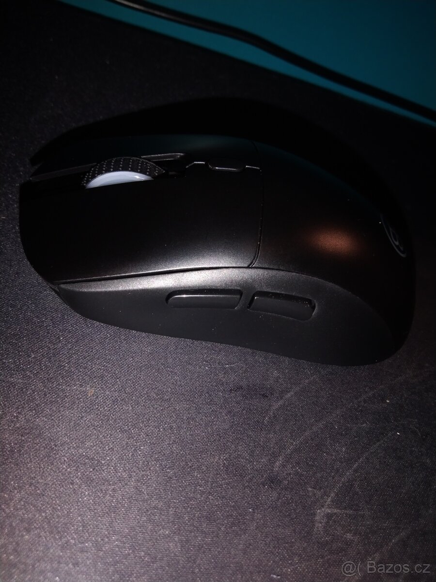 Herní myš attack shark