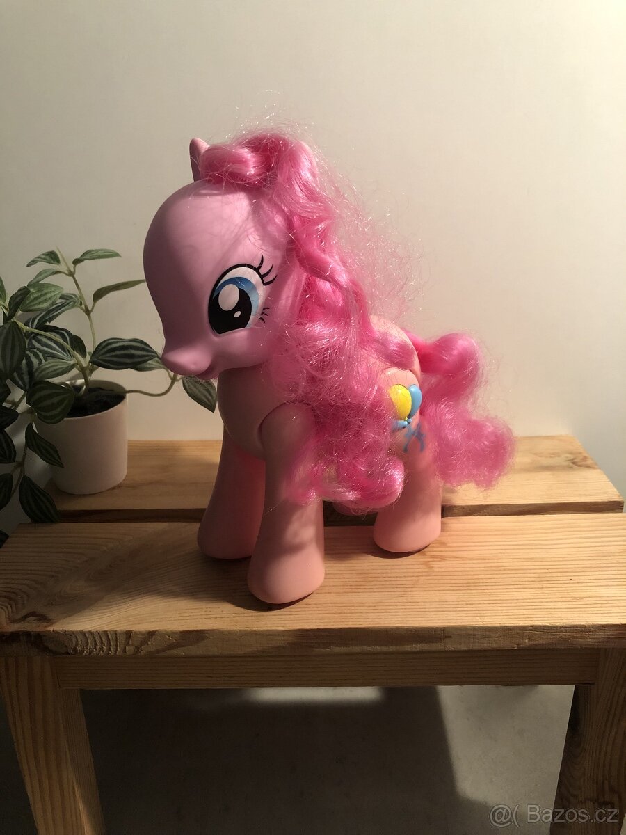 My Little Pony - chodící a mluvící Pinkie Pie