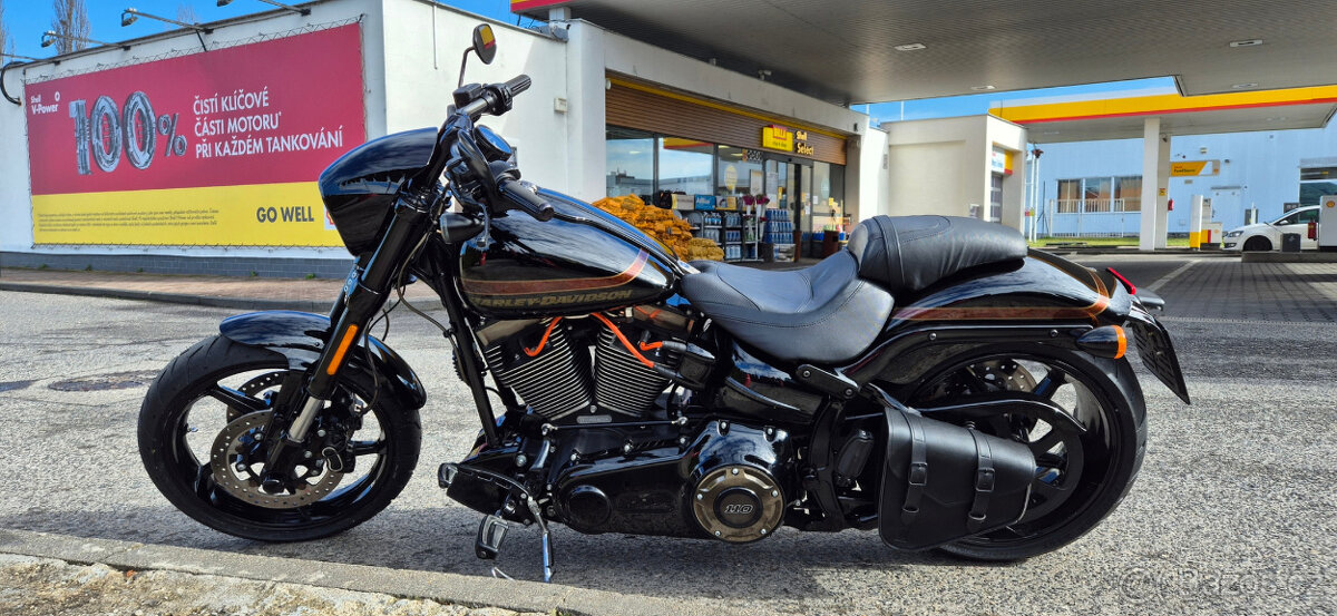 Harley Davidson Breakout CVO Pro Street