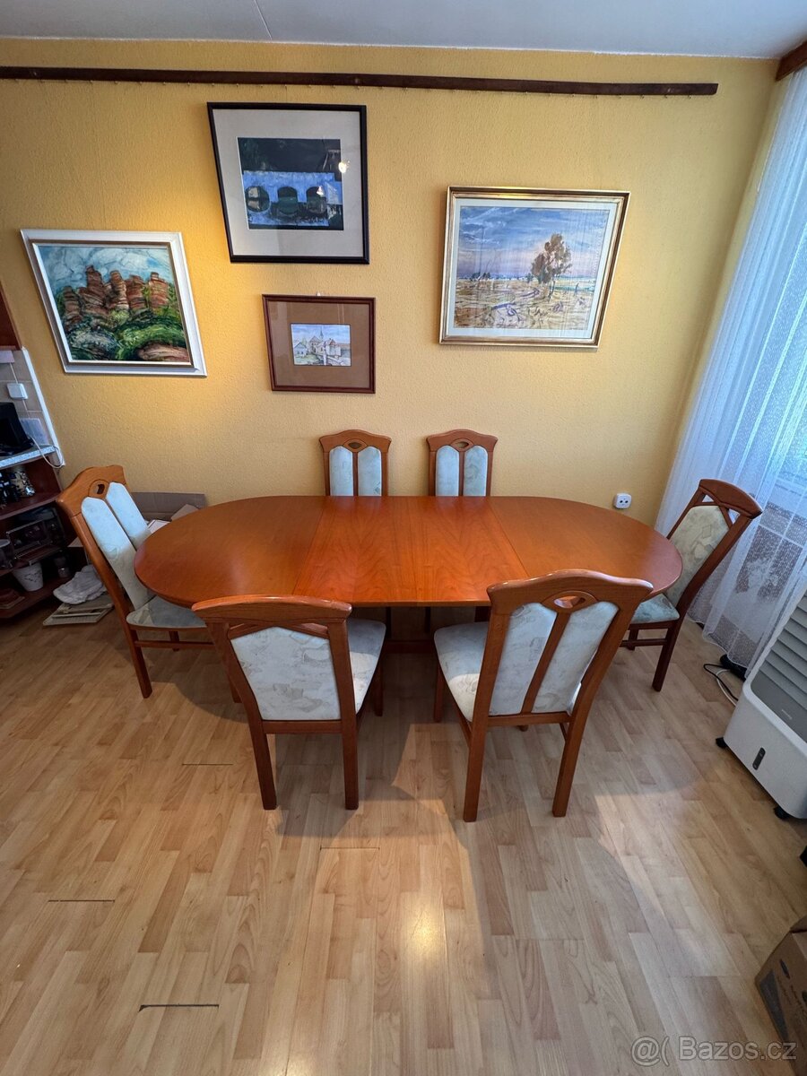 Rozkládací dýhovaný jídelní stůl, 136(214)x95 + 6x židle
