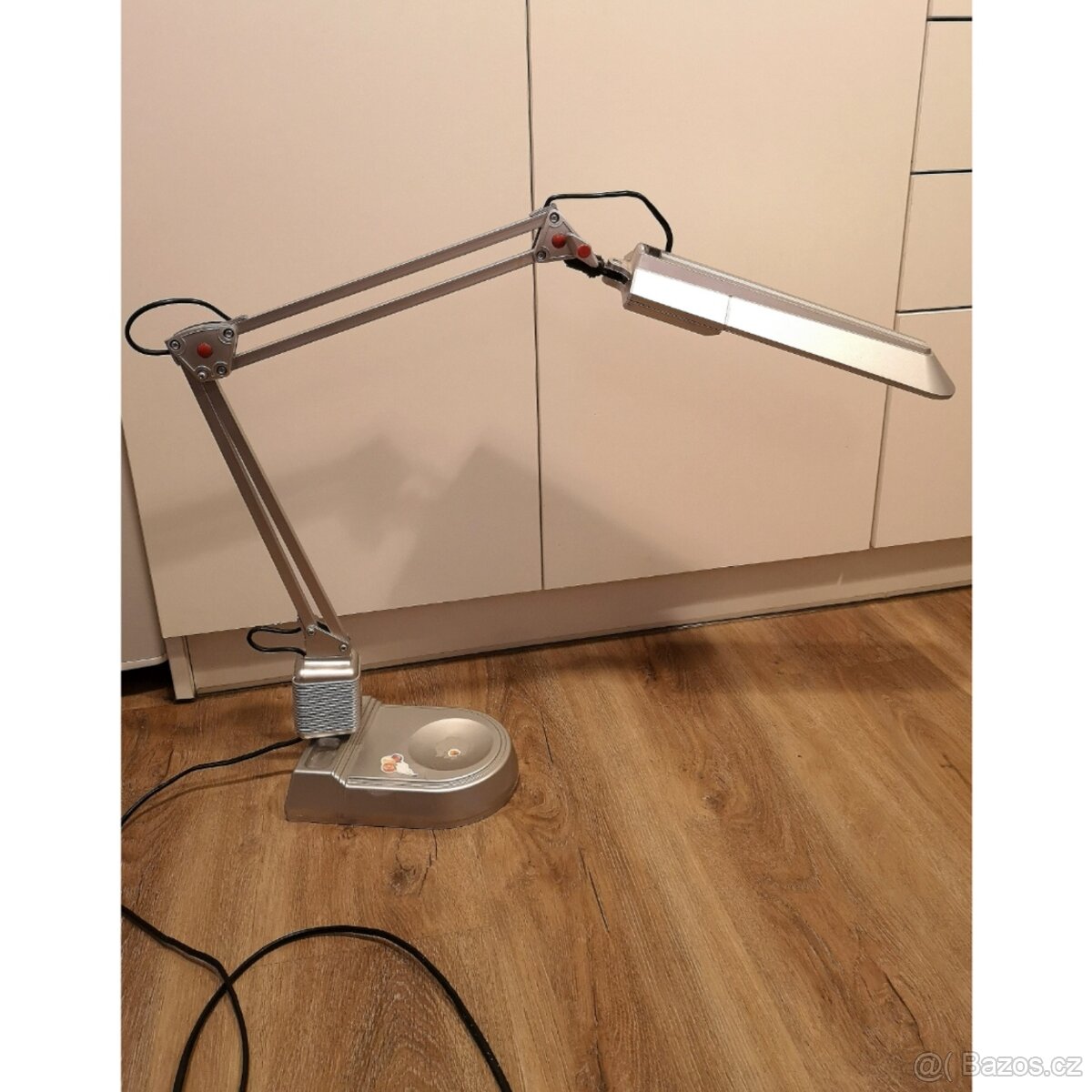 Velká stolní kloubová lampa Dalco 11W