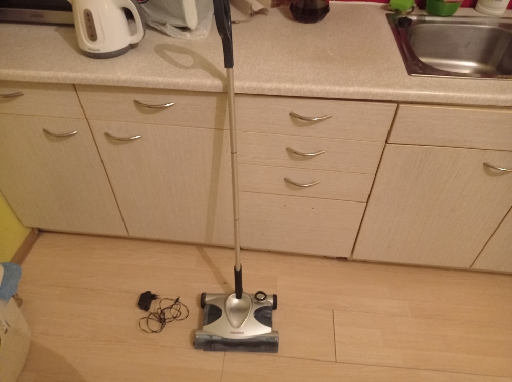 Maxxx Profi elektrický uklízeč GC-EB20B