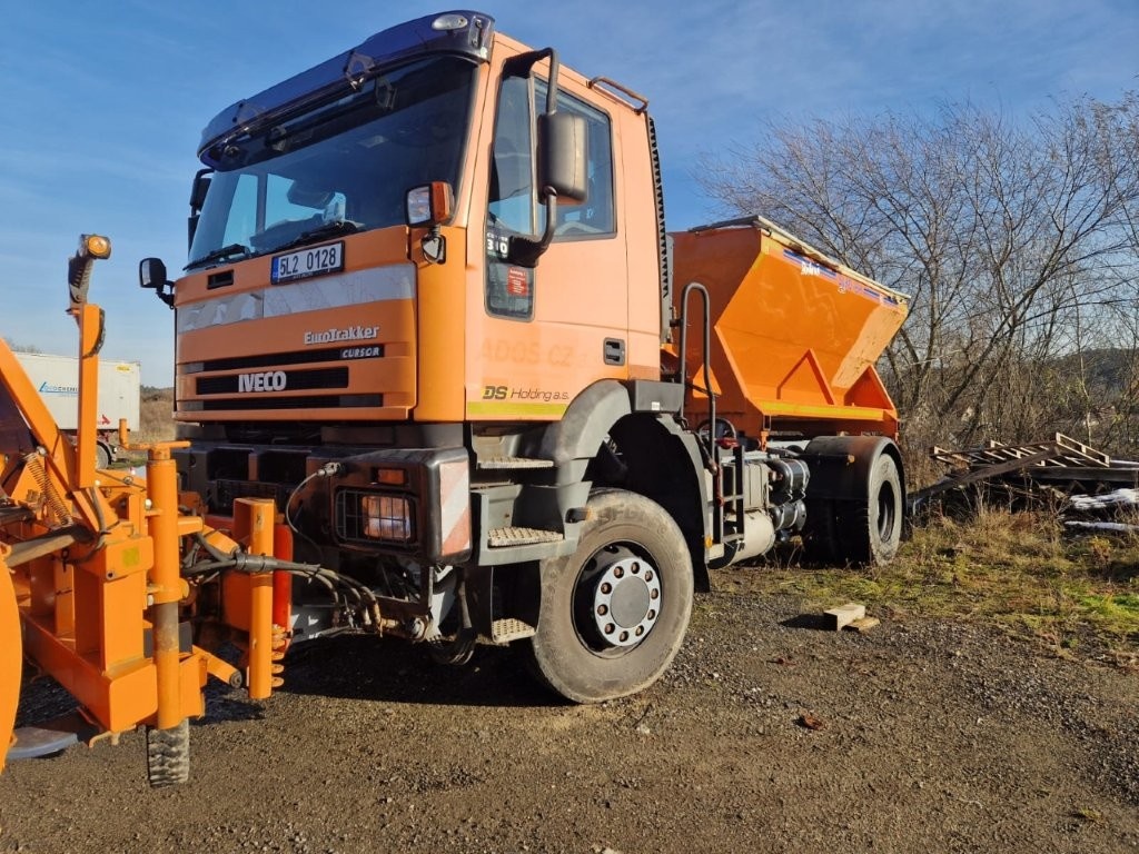 Iveco Eurotrakker, Sklápěč, sypač, radlice na sníh