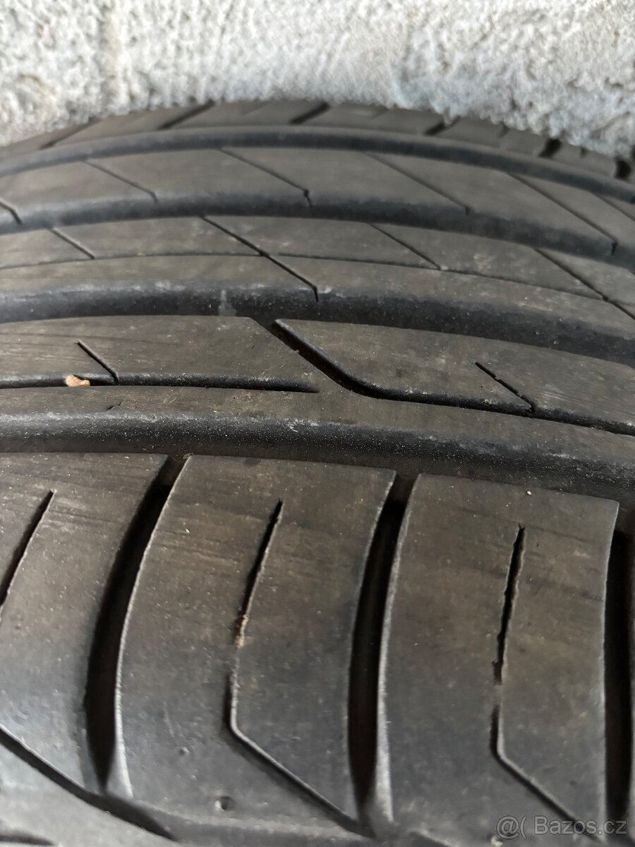 Pneu Bridgestone Turanza 225/55/R17