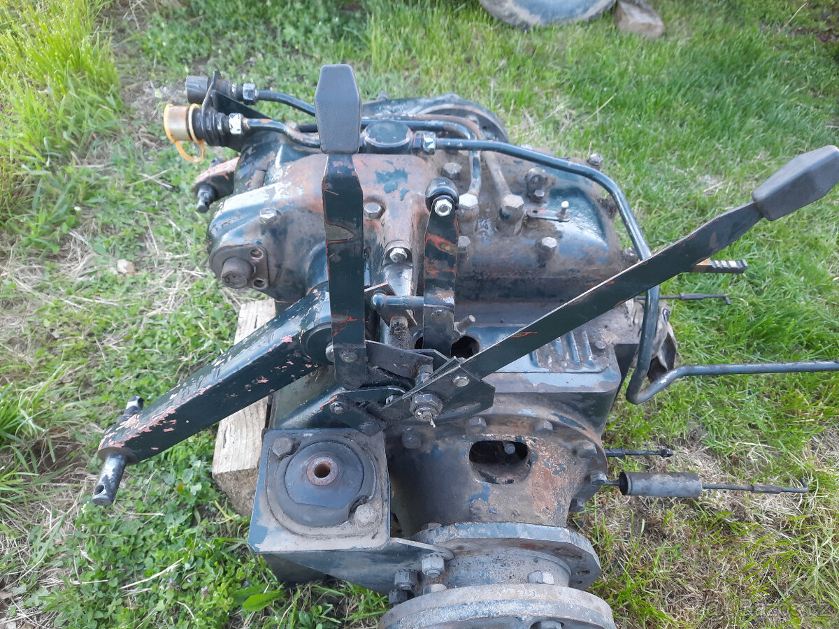 Víko hydrauliky Zetor UřI.