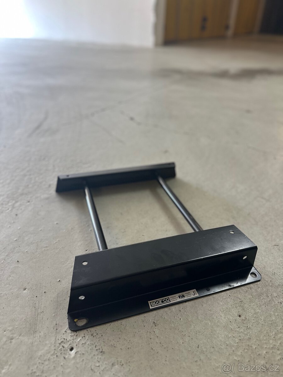 Sparco konzole sedačky pro BMW e46 a M3