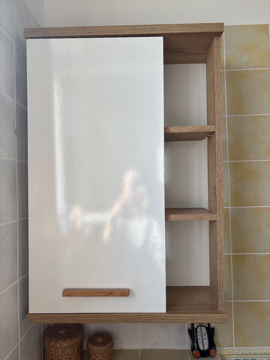 Koupelnová skříňka