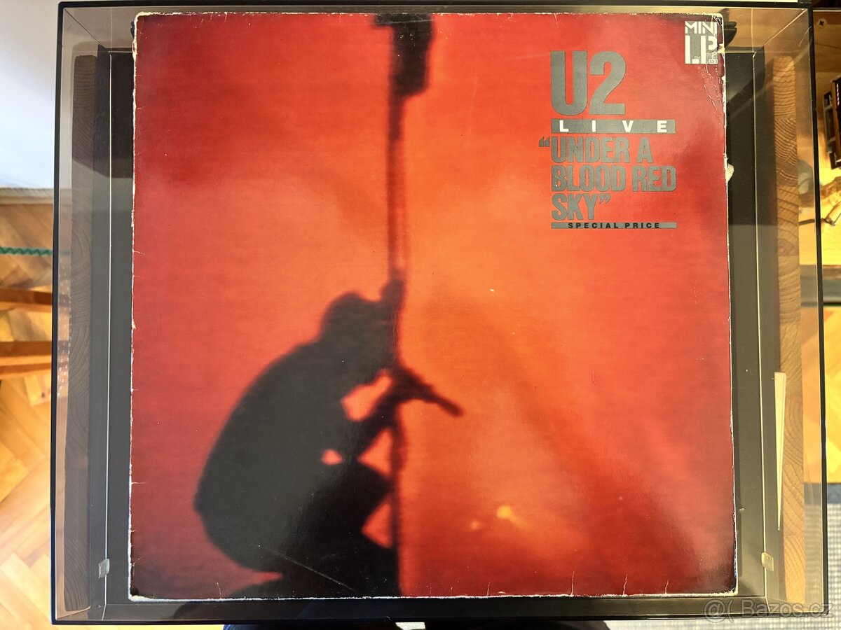 U2 - Live "Under A Blood Red Sky". LP
