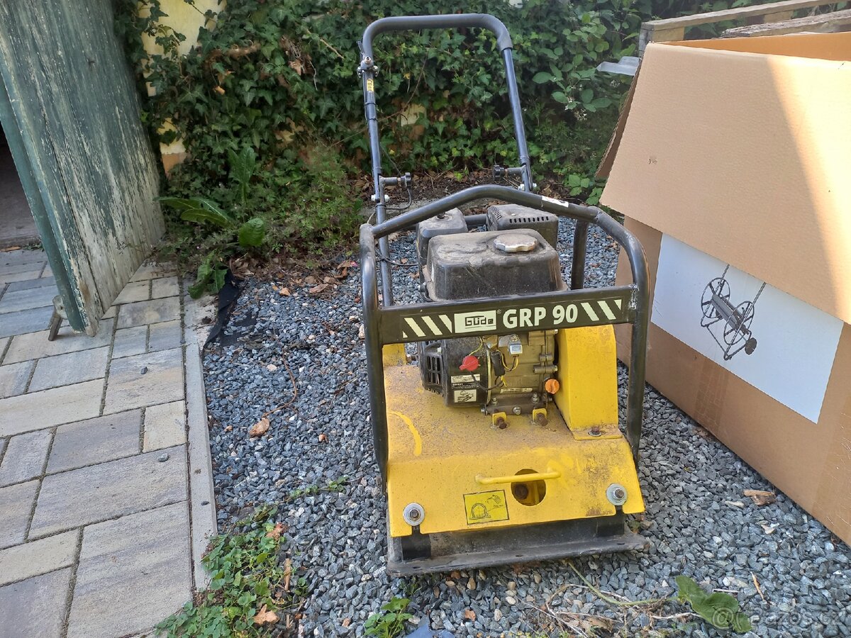 Vybracni deska GRP90