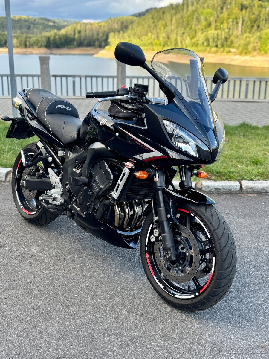 Yamaha FZ6 S2 Fazer