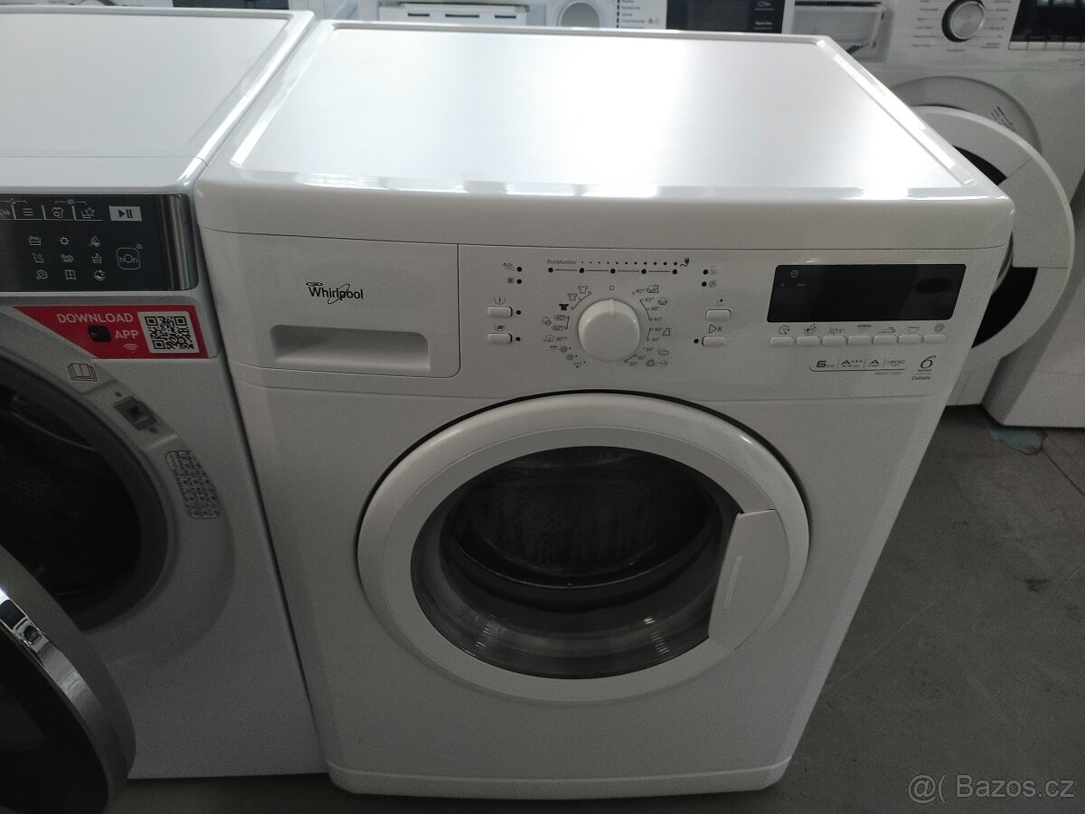 Prodám plně funkční digitální pračku značky zn.WHIRLPOOL