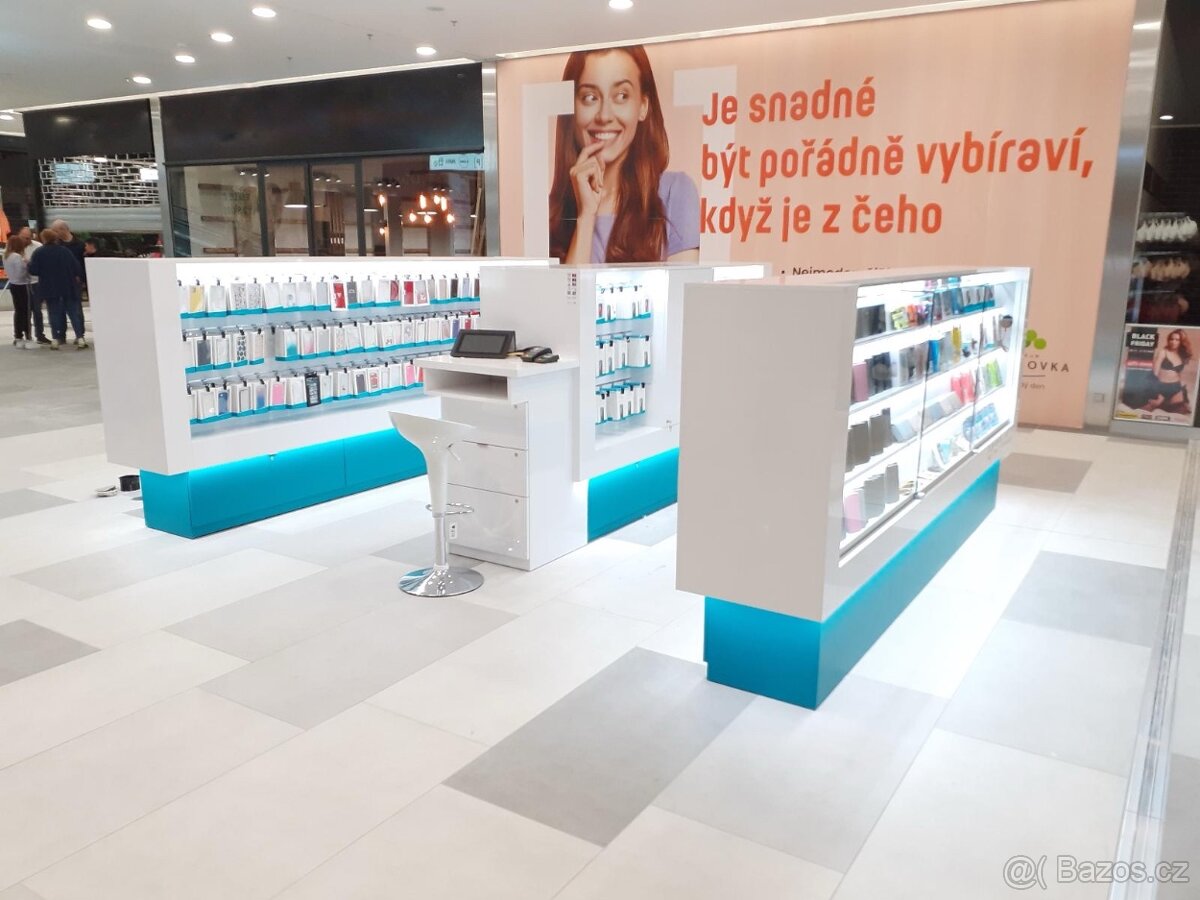 Moderní prodejní stánek do obchodního centra