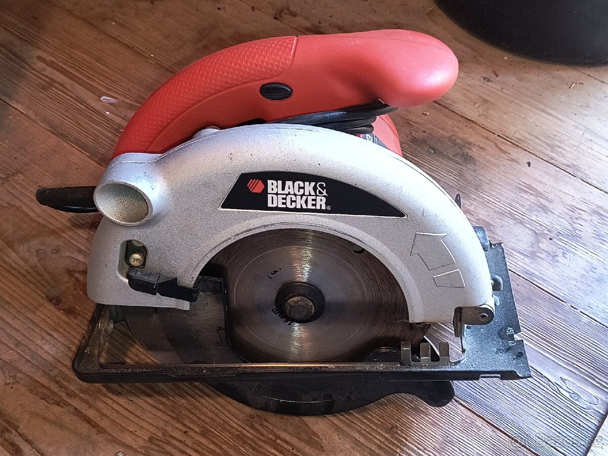 Okružní pila Black & Decker CD601