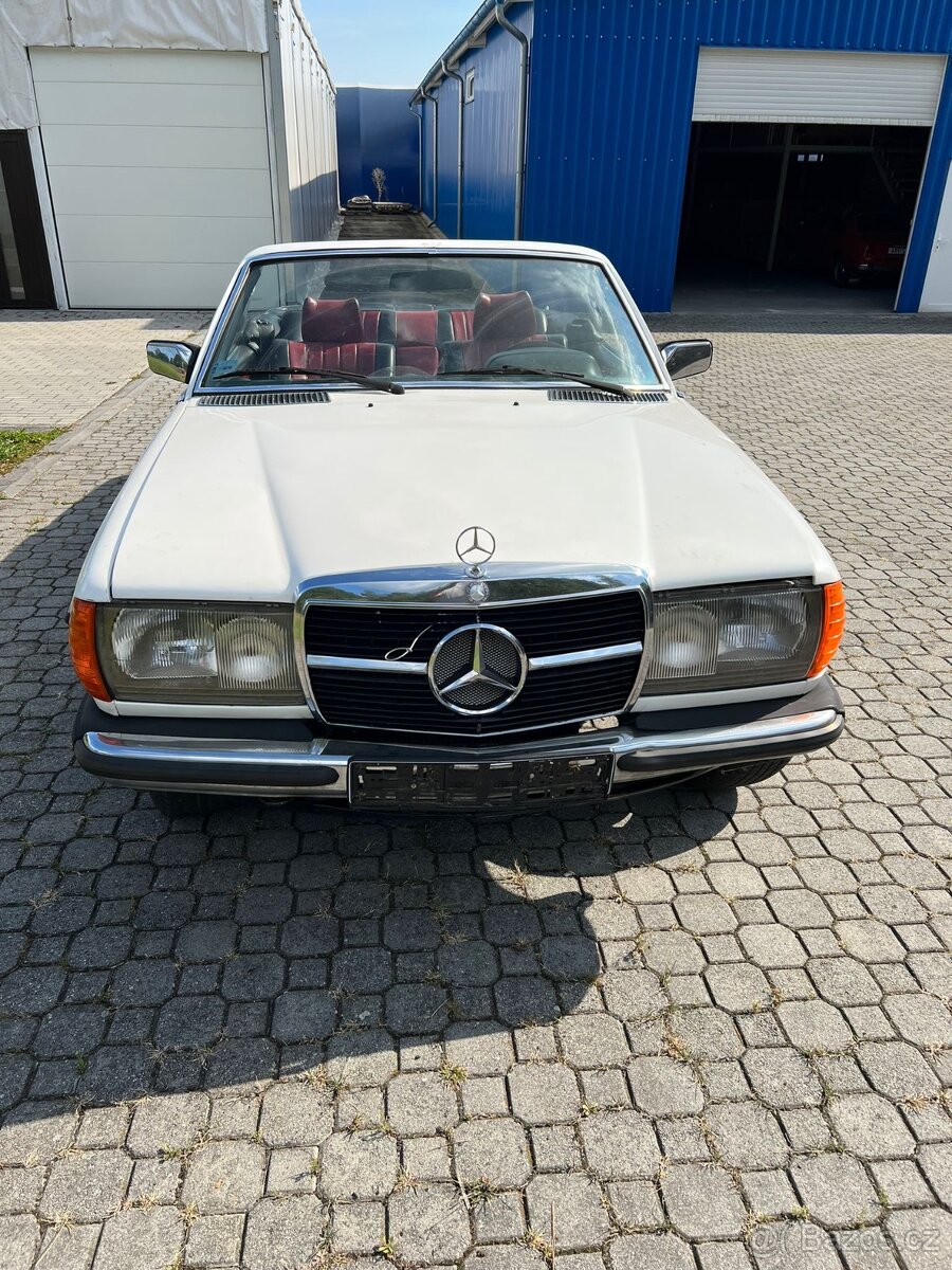 Snížená cena Mercedes-Benz Cabrio W123 230e - snížena cena