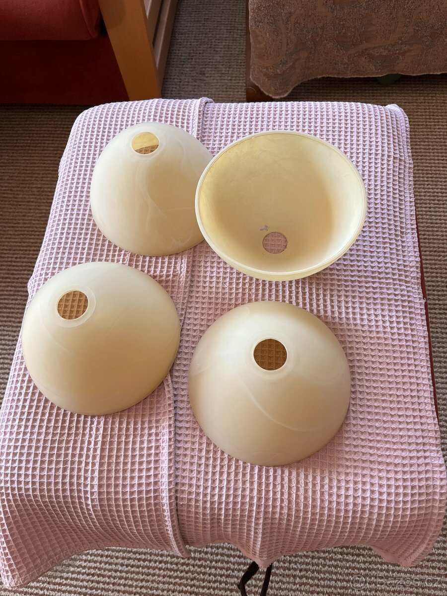 Náhradní stínítka k lustru