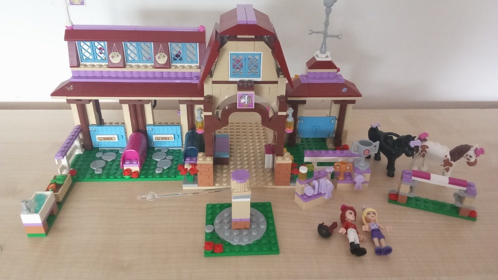 Lego friends - Jezdecký klub v Heartlake city 41126