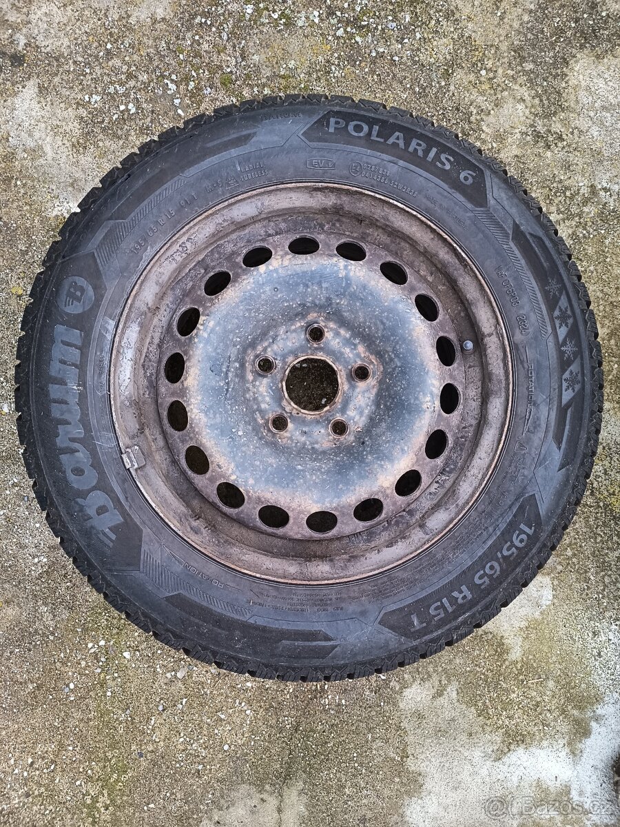 Zimní pneu s disky 195/65 r15