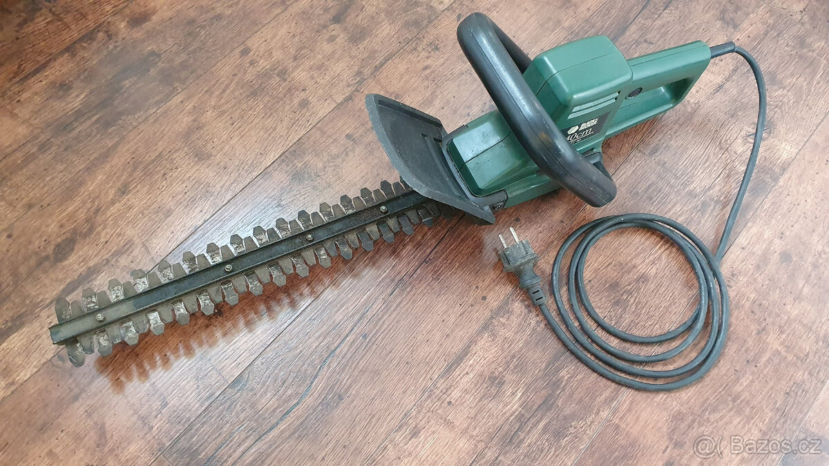 Nůžky na živý plot Black & Decker HT40