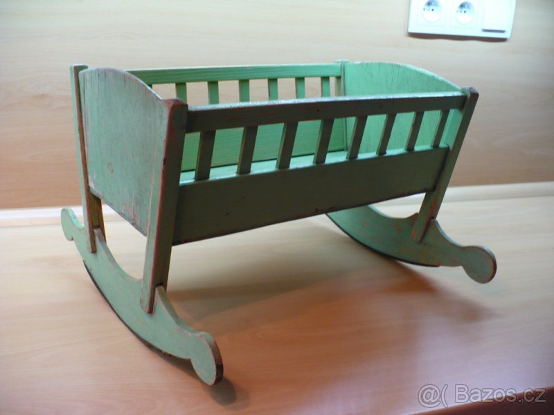 Starožitná kolébka pro panenku - rok 1920