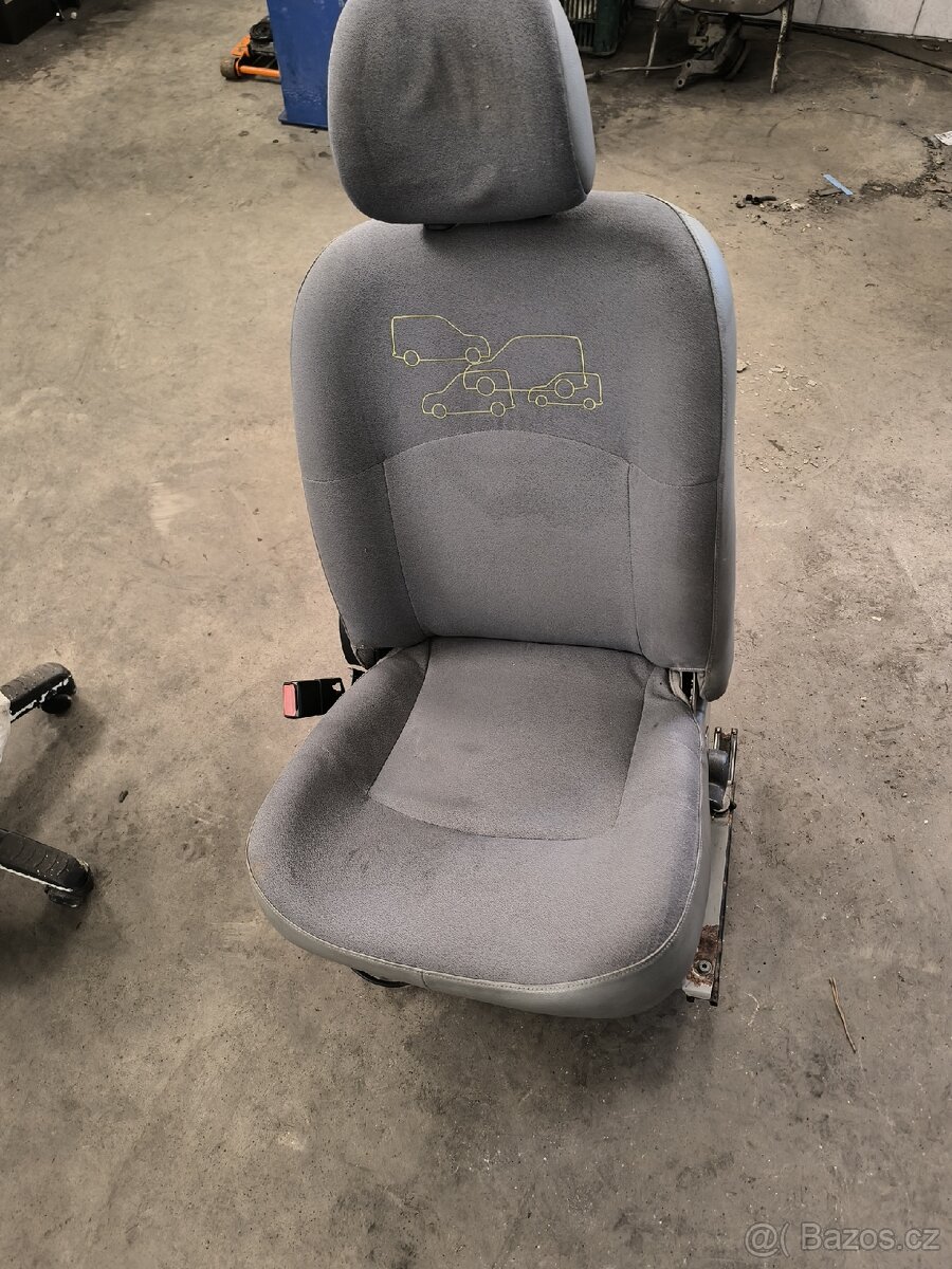 Renault Kangoo sedadlo řidiče