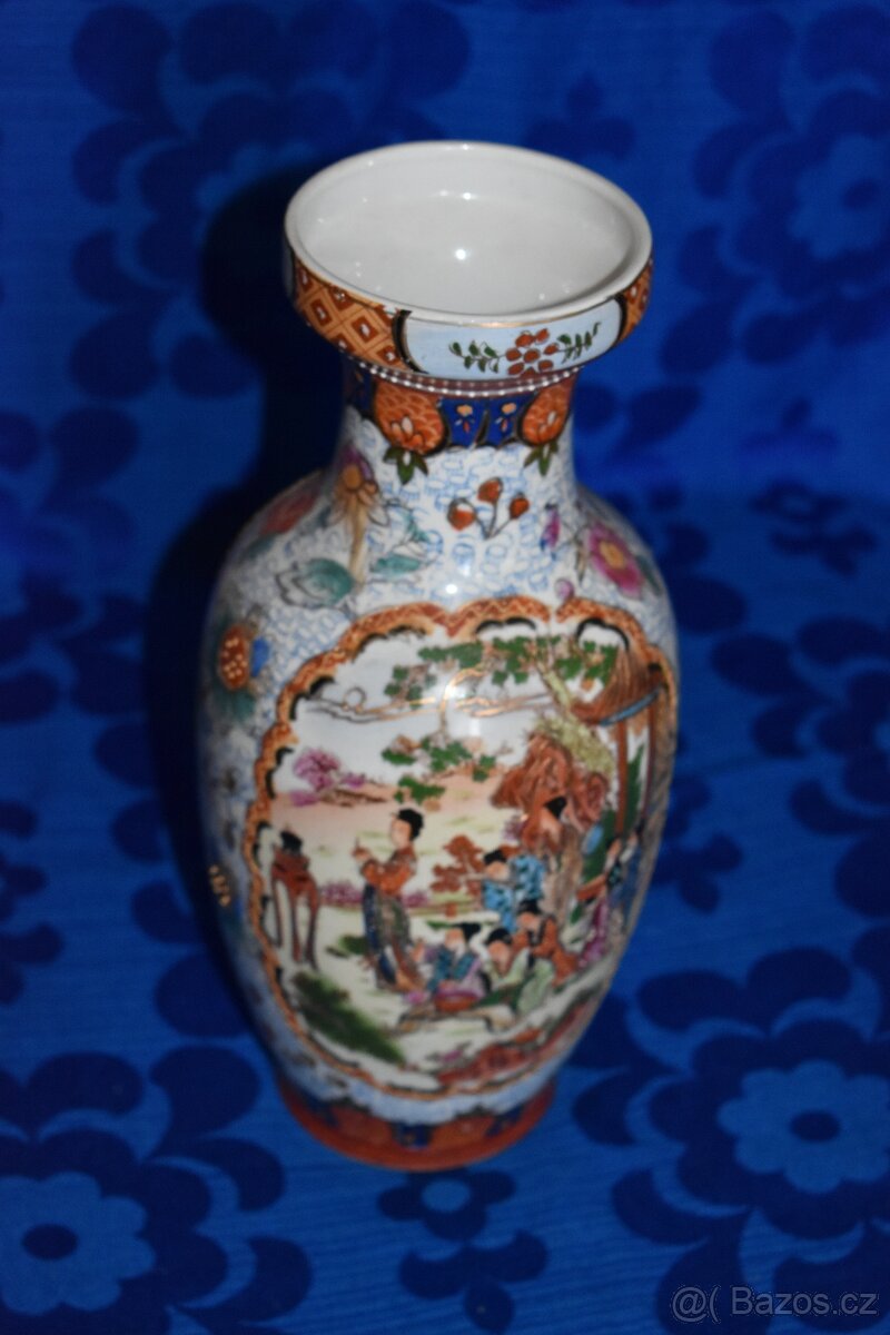 Čínská porcelánová váza