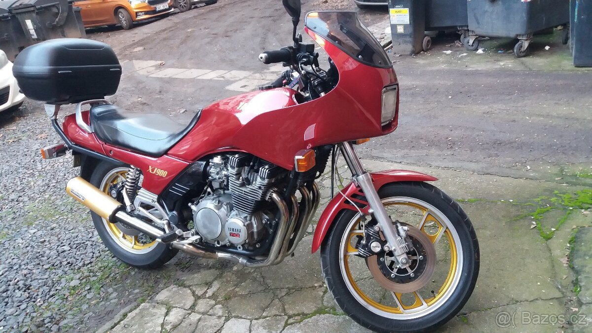xj 900