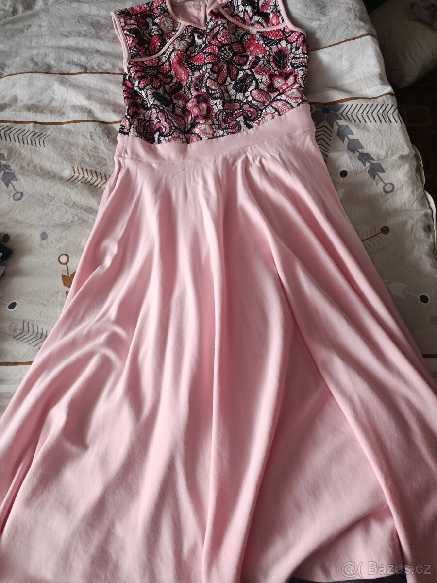 Dámské šaty