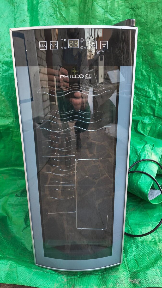 Prodám vinotéku PHILCO