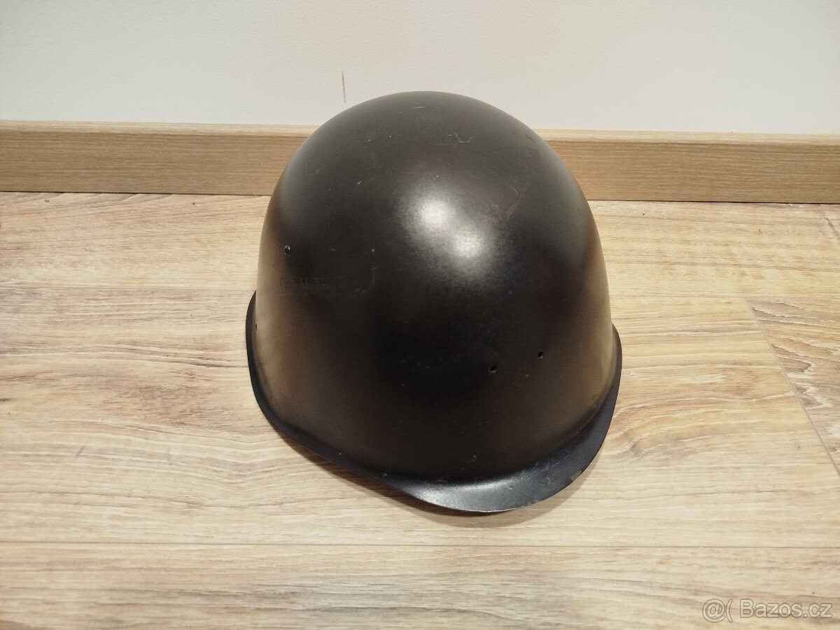 Stará hasičská helma