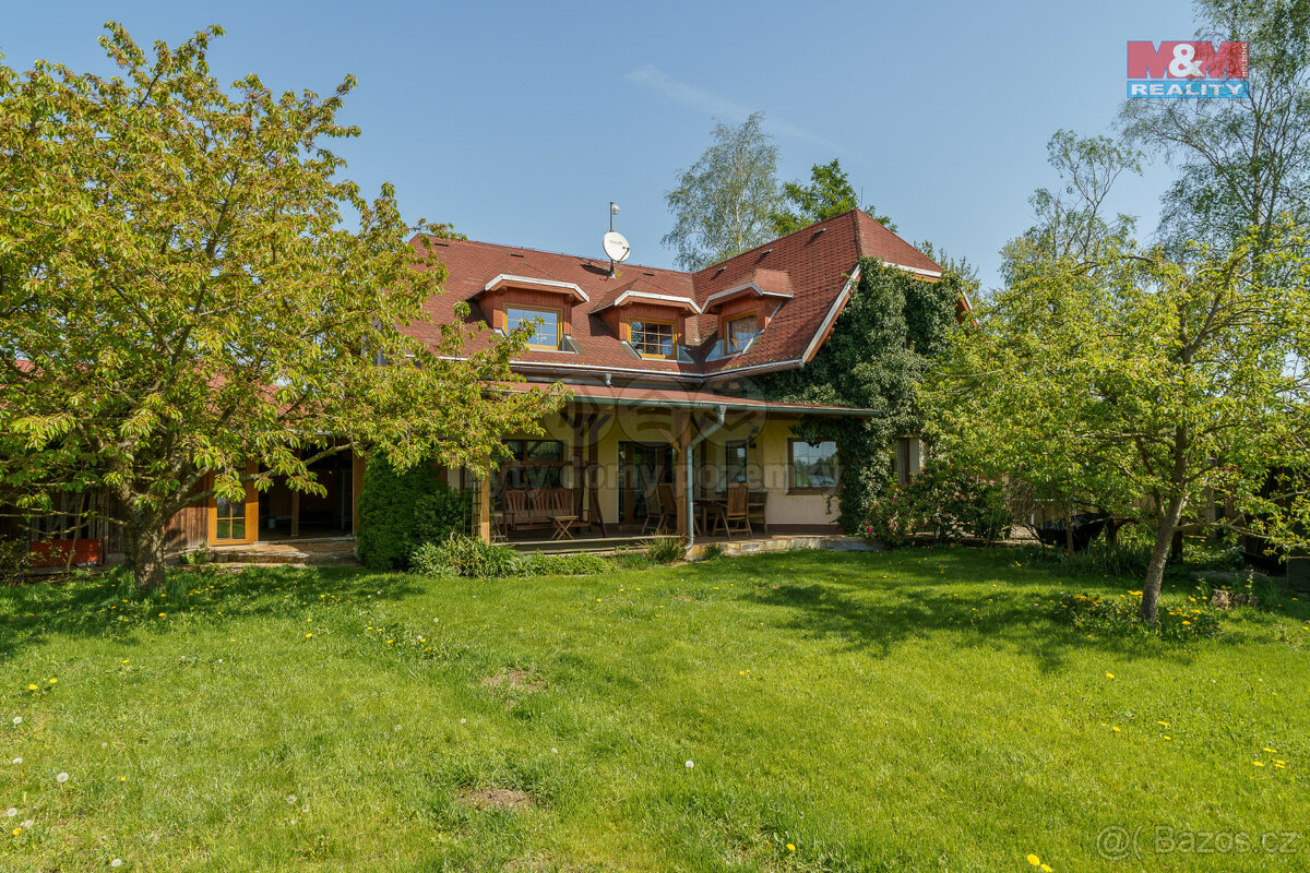 Prodej chalupy, 244 m², Hroznětín