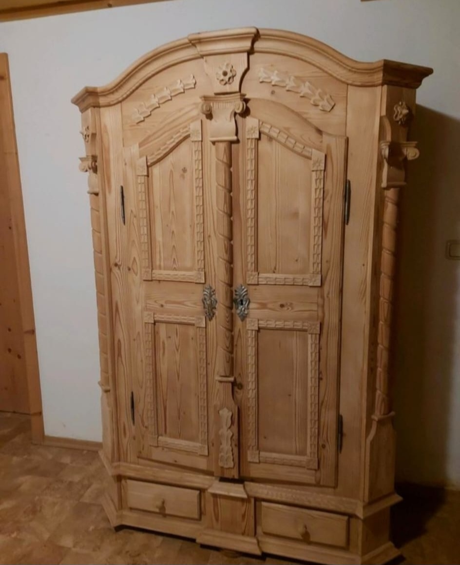 Selská skříň
