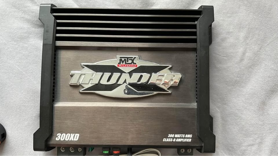 Zesilovač MTX Audio Thunder 300XD