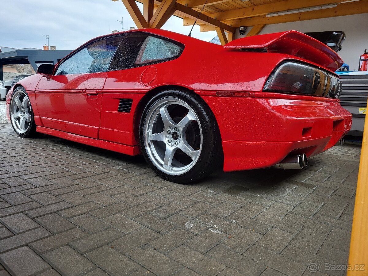 Pontiac Fiero GT
