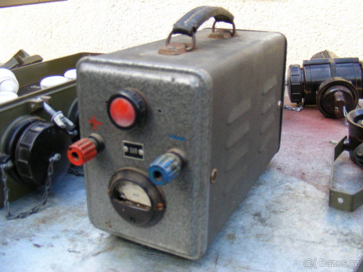 Vojenský materiál - vyřazený.